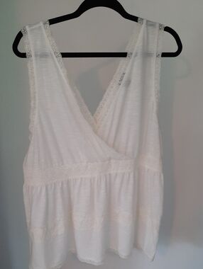 Torrid White Lace-Trim V-Neck Camisole Tank 3X